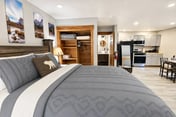 Mariposa Studio w/ Hot Tub • Near Yosemite • A