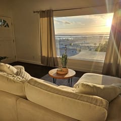 Skyline Hot Tub Deck • Harbor Views, Sleeps 8