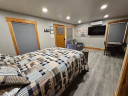 Quiet & Clean 1BD Near Yosemite - Image 2
