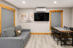 Yosemite Studio in Mariposa • Full Kitchen • B - Image 4