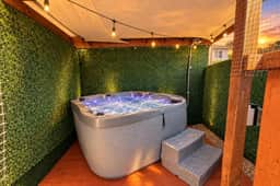 Mariposa Studio w/ Hot Tub • Near Yosemite • A - Image 5