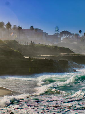 Iconic Coastal Walks & Scenic Viewpoints
