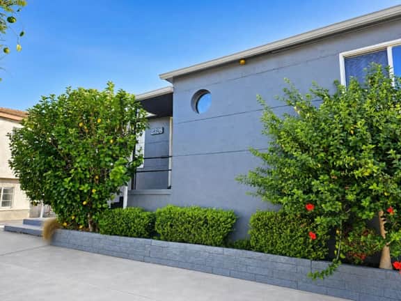 Bunkbed Room - On Little Italy Strip • 3 Beds - Image 2
