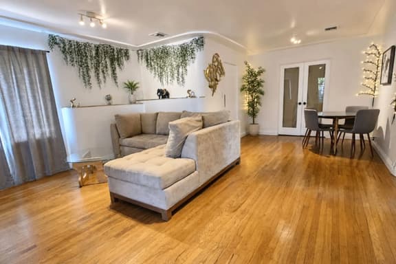Bunkbed Room - On Little Italy Strip • 3 Beds - Image 1